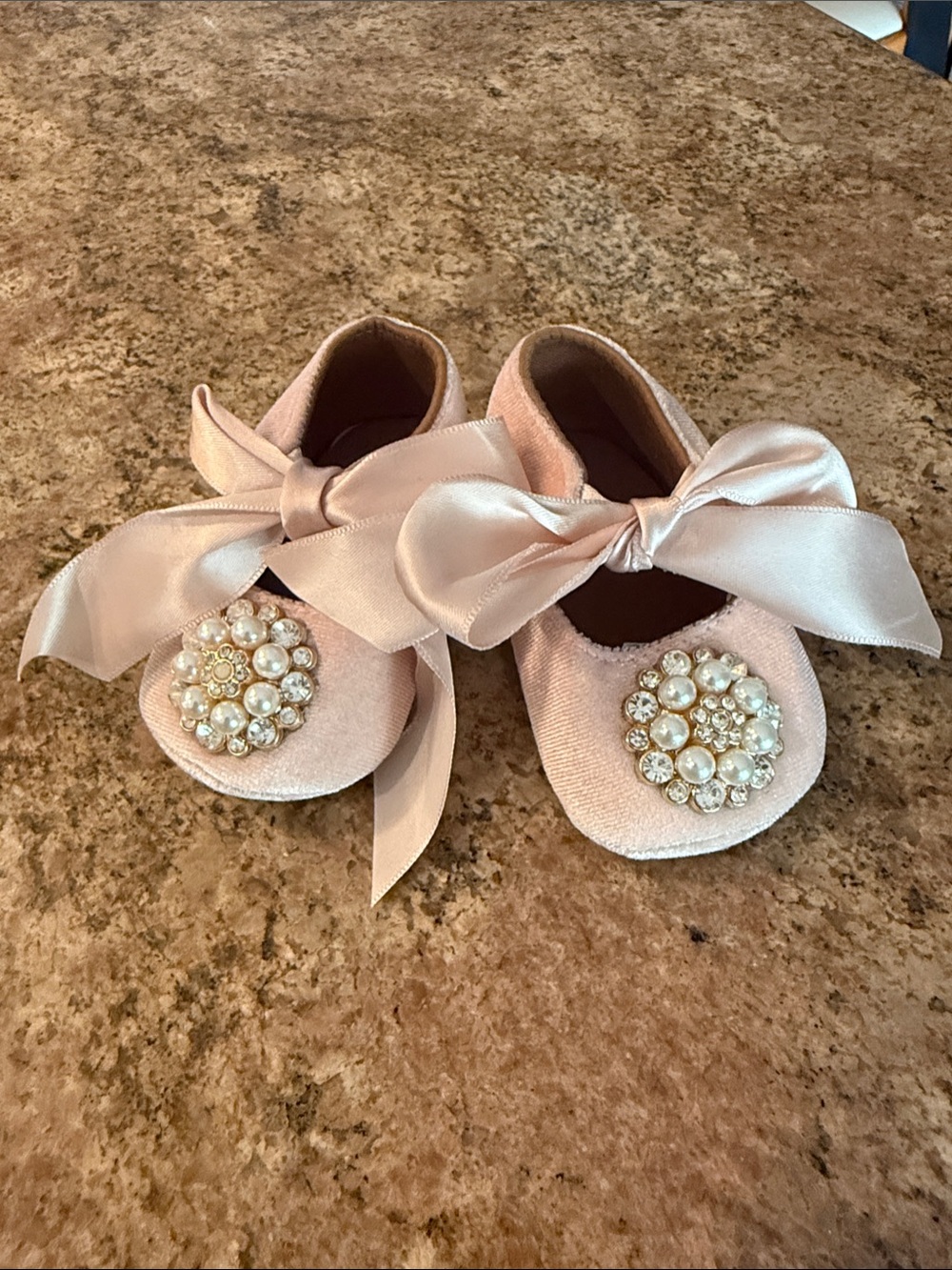 Baby Satin Bow Shoes with Pearl & Rhinestone Accent — Pink size 1